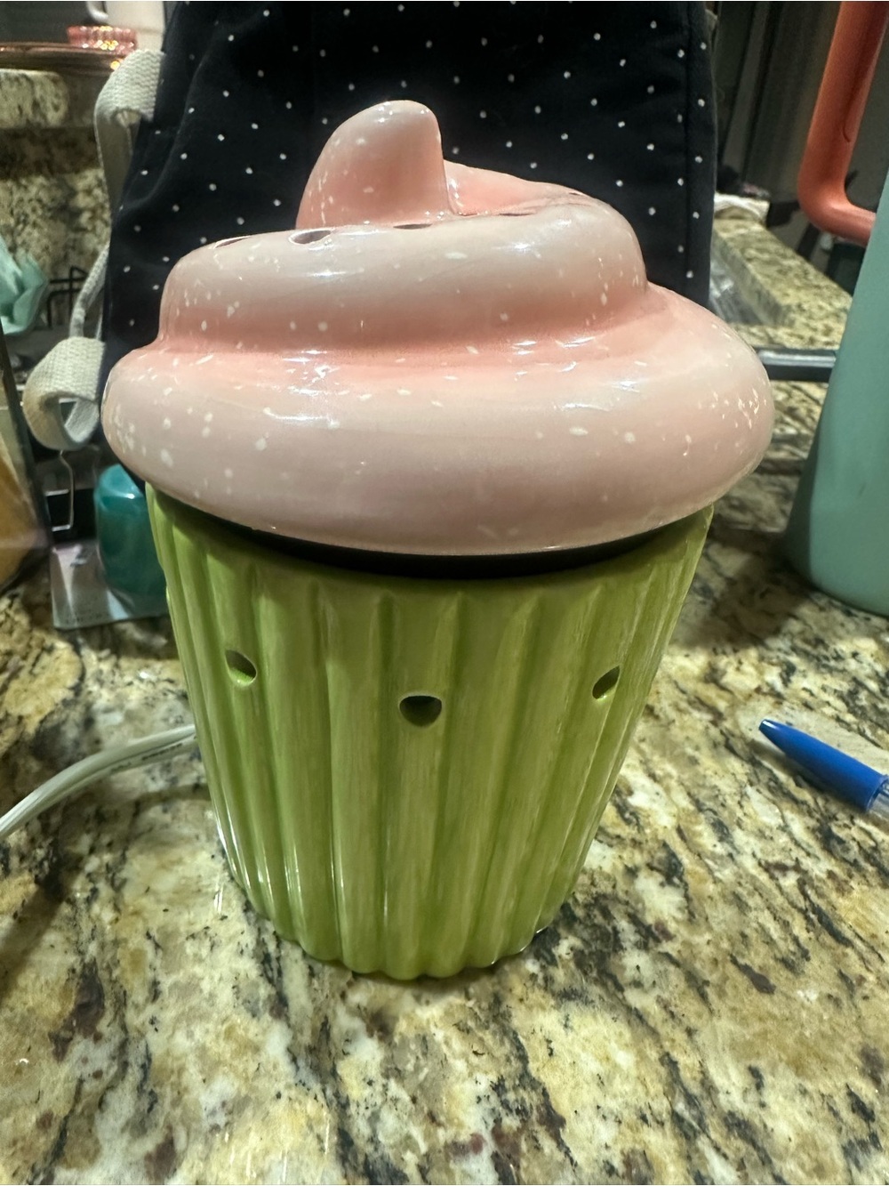 Scentsy Ceramic Cupcake Wax Warmer - Pink Frosting & Green Base retired